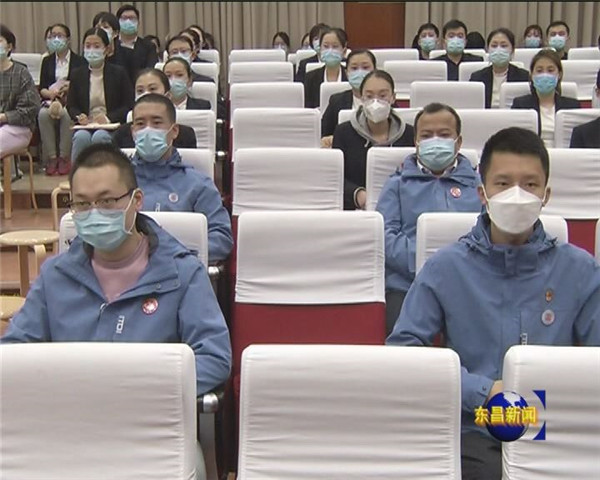 我区举行援鄂青年典型事迹报告会