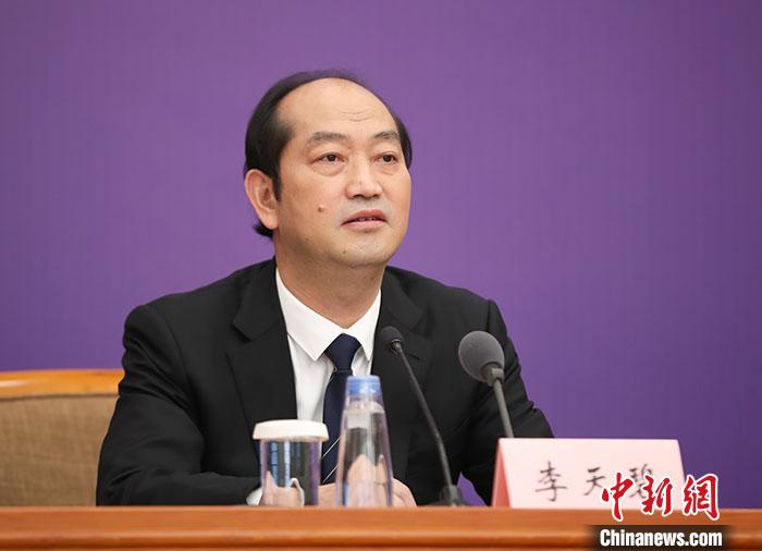 交通运输部：“两个严格”封闭管理严防疫情从国际道路货运输入