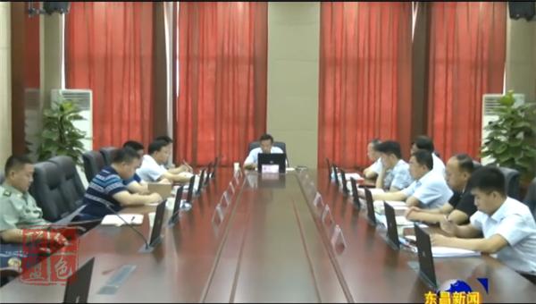 荣红智主持召开区委常委会会议