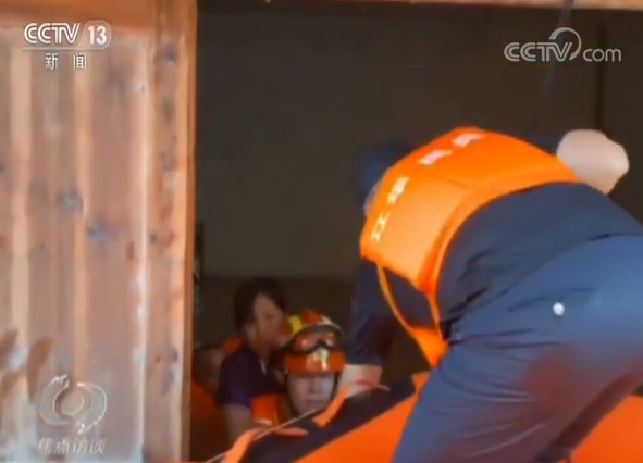 南方持续暴雨致多地受灾，被困群众怎么样了？