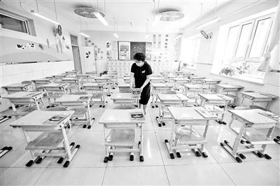 北京40万中小学生今返校复课 学校录制校园生活教程
