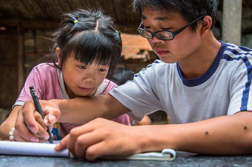 38名辍学孩子重归校园
