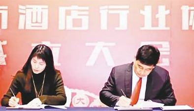 从职校生到高校教师：逆袭之路 无悔选择
