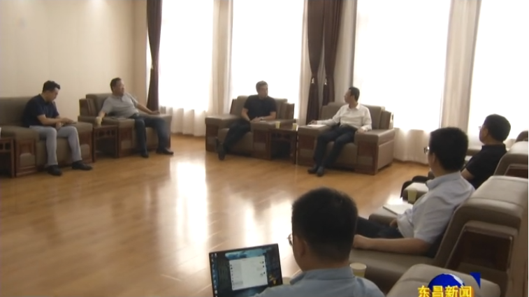 荣红智分别会见雨润集团和龙湖集团济南公司客人