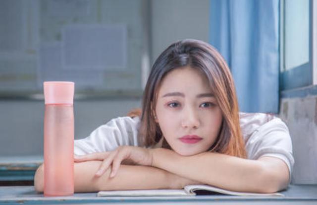 一本、二本、三本的毕业证和学位证有差别吗？上面的印章是关键