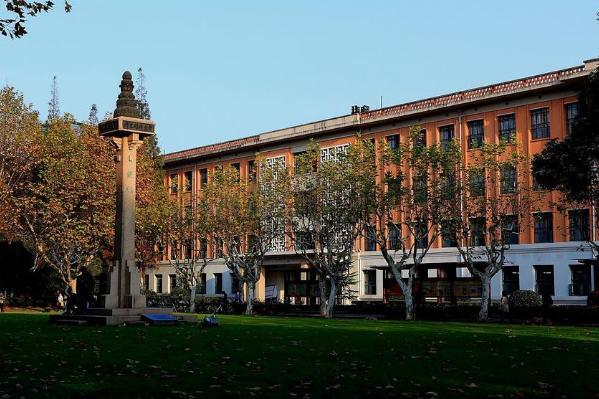 这5所顶尖高校的绰号，让人意想不到，学生：我南七技校毕业的