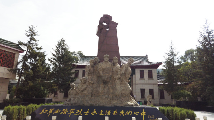 共产党员一切都是为了人民 给百姓多干点事