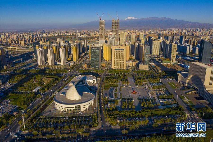 （新华全媒头条·图文互动）（7）旗引天山南北 谱写发展新篇——以习近平同志为核心的党中央关心新疆工作纪实