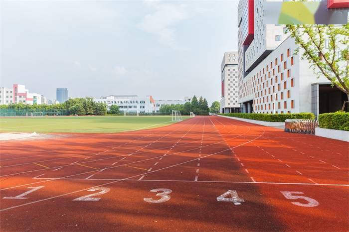 身体是本钱！中考体育科目将逐步提高分值 鼓励高校申报设立高水平运动队