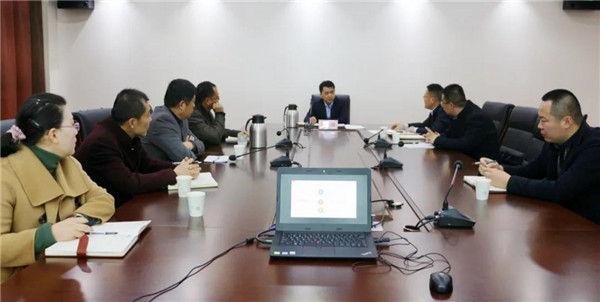 巴海峰调研安泰公司及区工信局工作