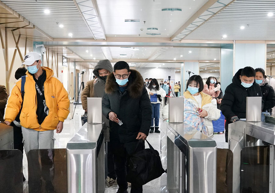 跨年晚会、新规实施、出行消费、疫情防控……四大关键词盘点元旦小长假