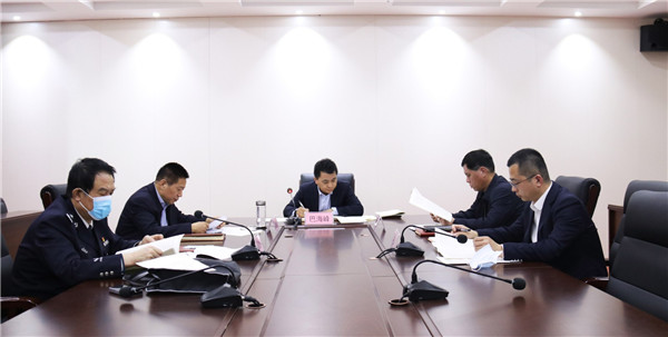巴海峰主持召开区政府第16次党组会议
