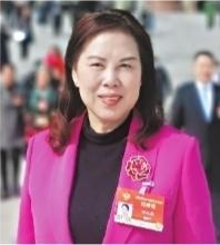 今天，致敬全国两会上的巾帼力量