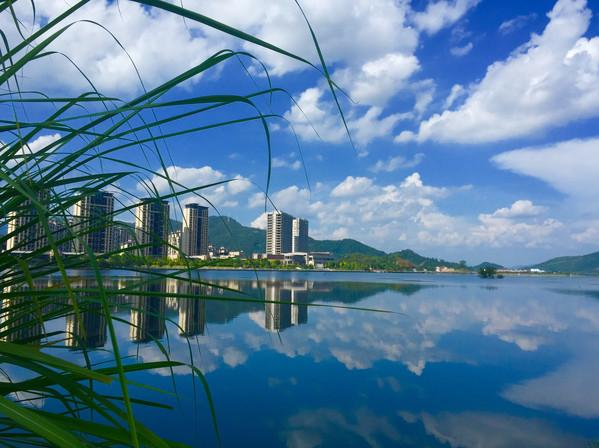 蓝天碧水保卫战成果如何？看这份报告怎么说