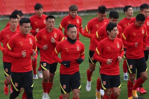 国足公布出征阵容40强赛武磊归队 多名入籍球员到位