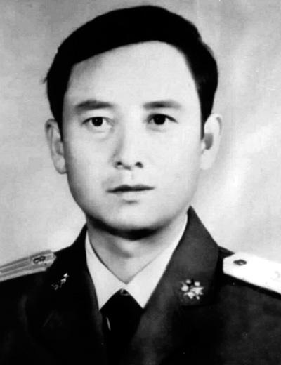 奋斗百年路 启航新征程·数风流人物|苏宁：热血铸军魂 矢志为国防