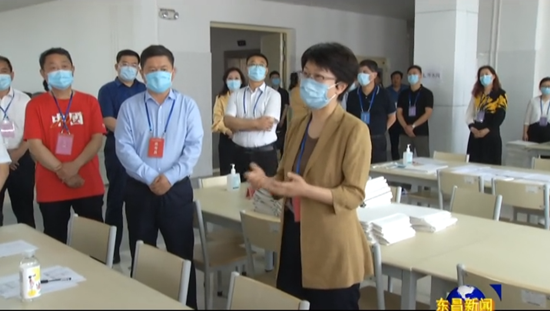 李长萍在检查高考工作时强调  扎实做好服务保障工作  确保高考顺利平稳进行