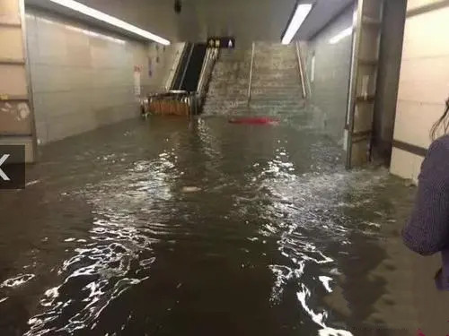 交通运输部：汲取地铁雨水倒灌事件教训 全力做好防汛救灾工作