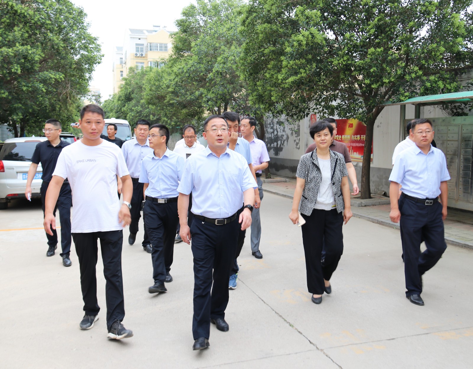【迎接国家卫生城市复审】江绍华督导国家卫生城市复审迎检工作