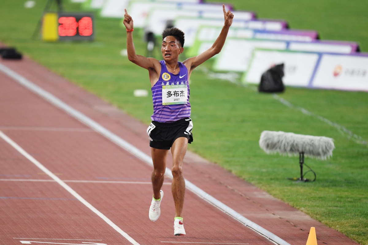 全运会：男子万米决赛 西藏队选手多布杰夺冠