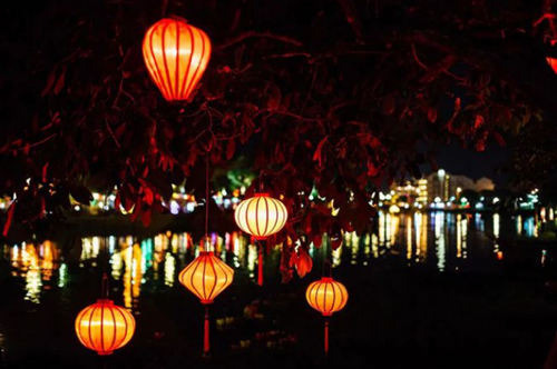 中秋假期旅游收入超371亿元