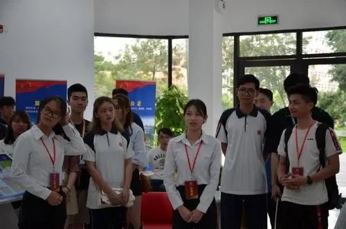 一场难忘的“夏日限定”之旅 青联为港澳台大学生暑期实习“搭台”