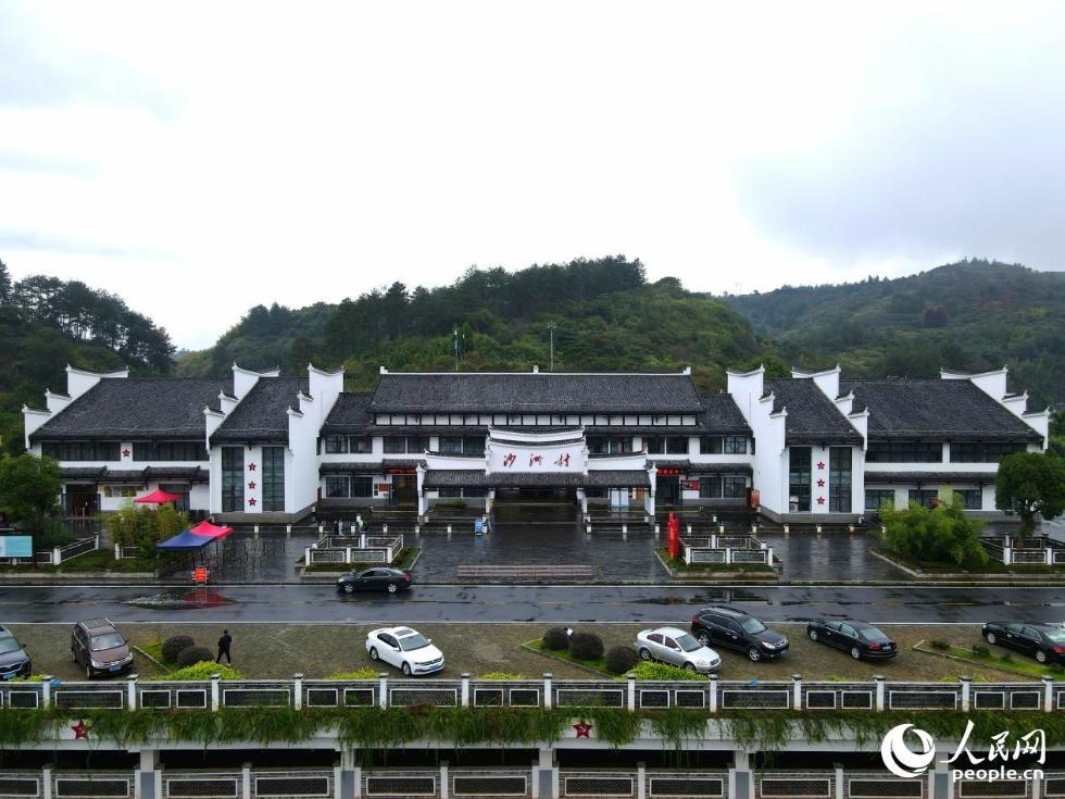 “沿着总书记的足迹 走好新时代长征路”系列之一 湖南沙洲：长征路上半条被 如今更暖后来人