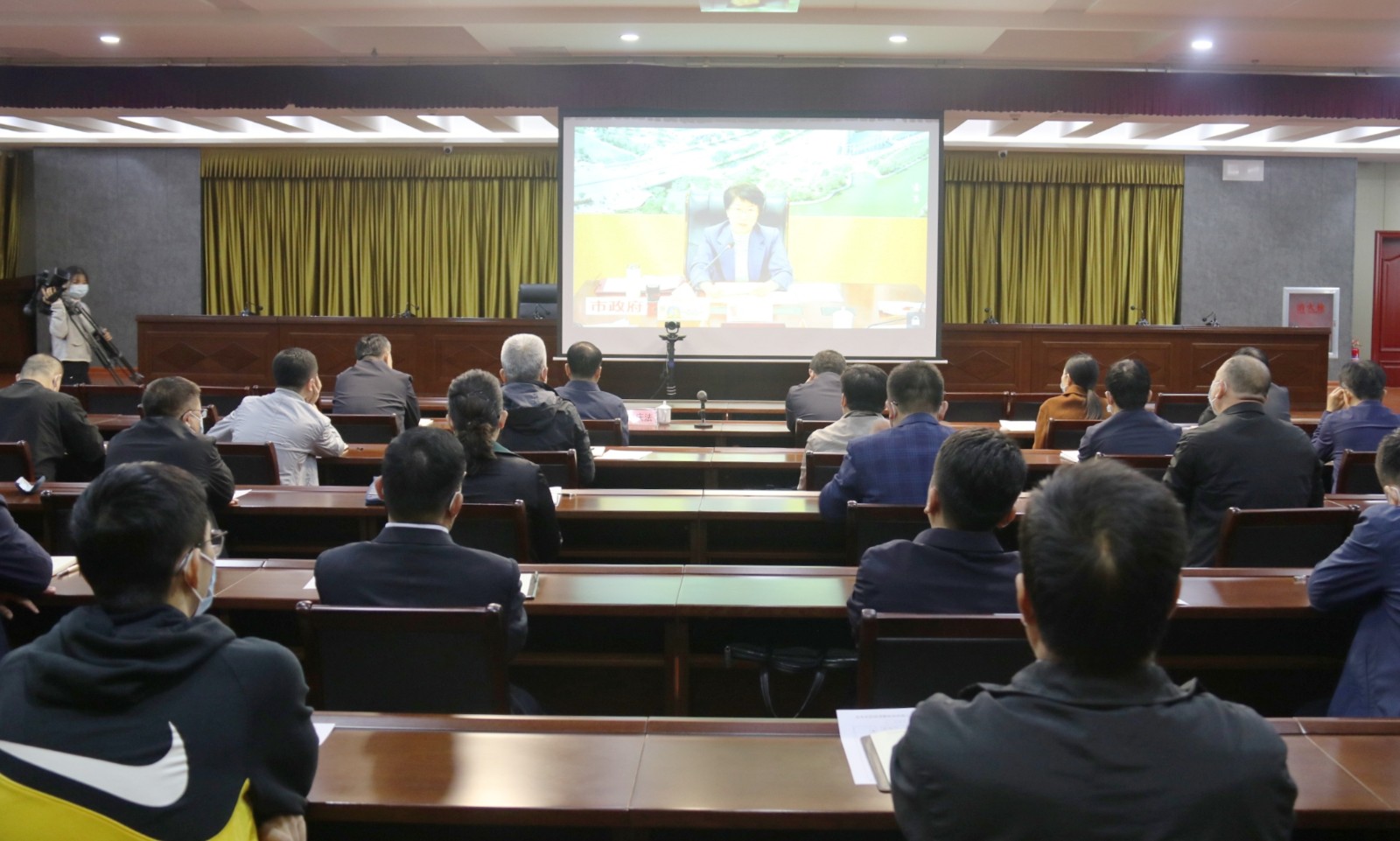 东昌府区组织收听收看全市农田排涝暨秋收工作视频会议