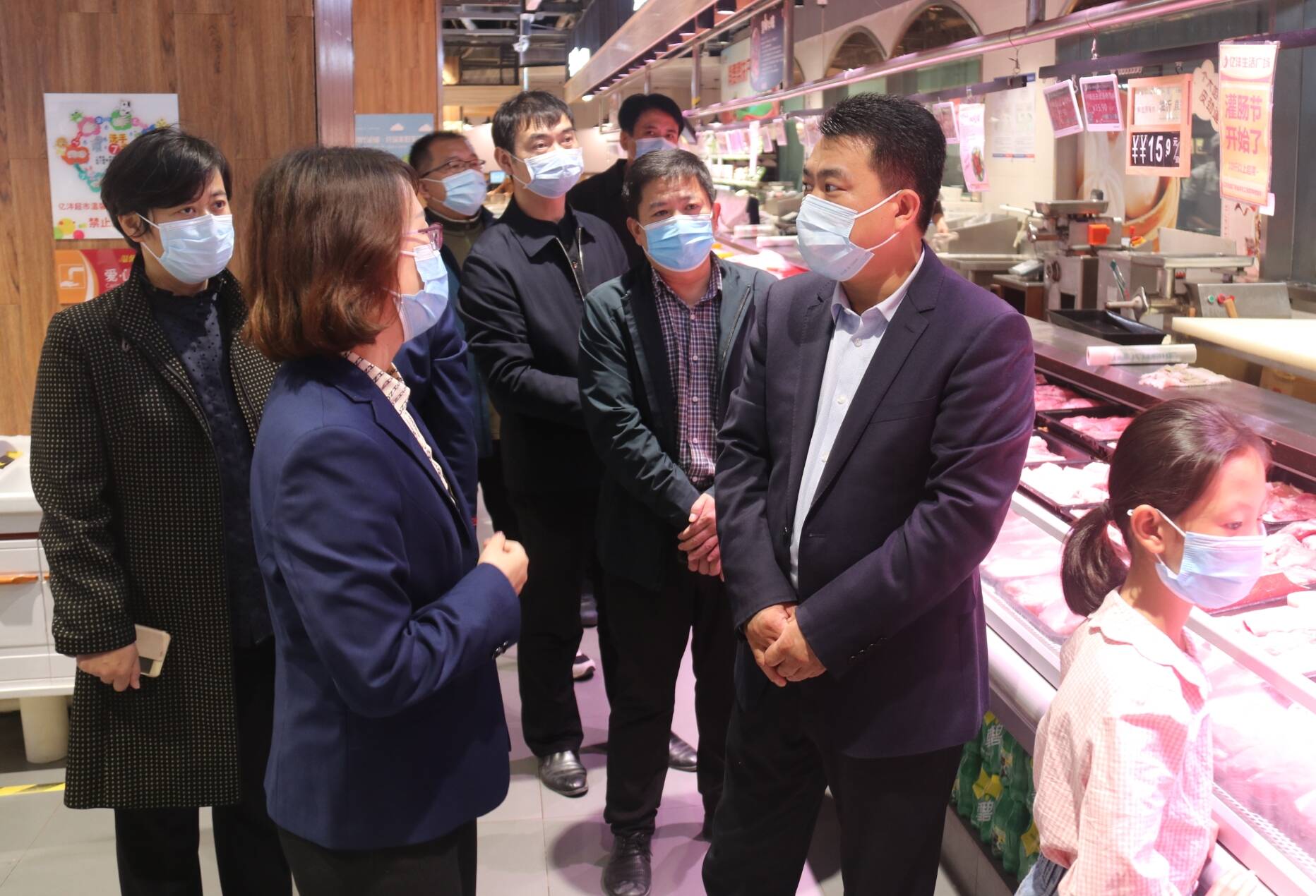 东昌府区委副书记、区长巴海峰督导检查疫情防控工作