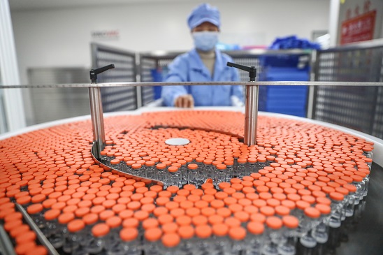 俄媒文章：美国人用疫苗当武器，中国人拿疫苗救世界