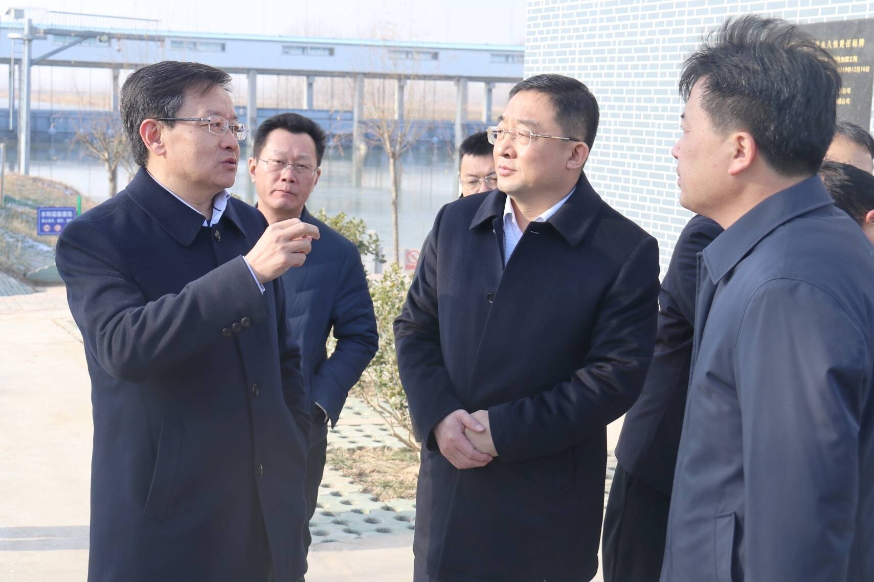 加大治理保护力度 守护一方绿水  聊城市副市长、马颊河干线市级河长刘文强来东昌府区开展巡河活动