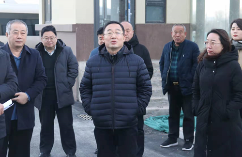 东昌府区委副书记江绍华就棚户区改造项目进行现场办公