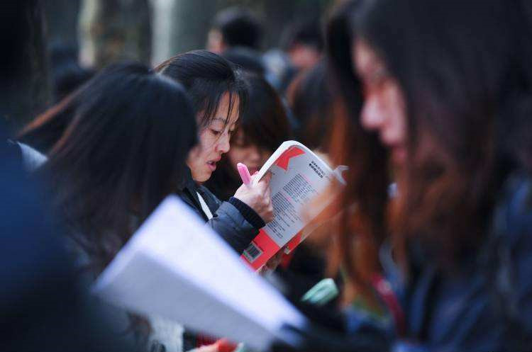 2022年全国硕士研究生招生考试报考人数达457万