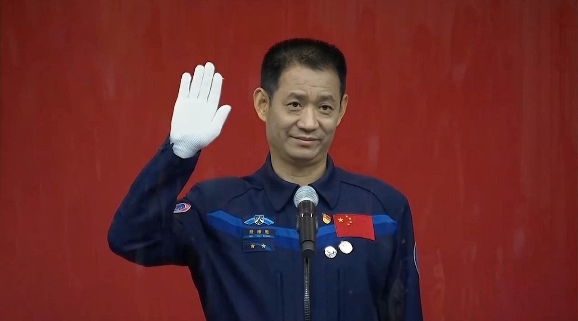 聂海胜谈三次飞行任务：可靠性越来越高，航天食品越来越丰富