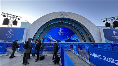 冬奥会北京颁奖广场进行颁奖仪式全要素演练