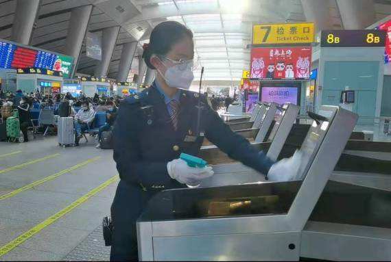 春运启动 部分机场火车站可24小时测核酸