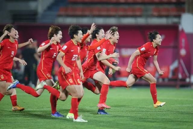 中国女足为什么行？铿锵玫瑰精神为何让人热泪盈眶？