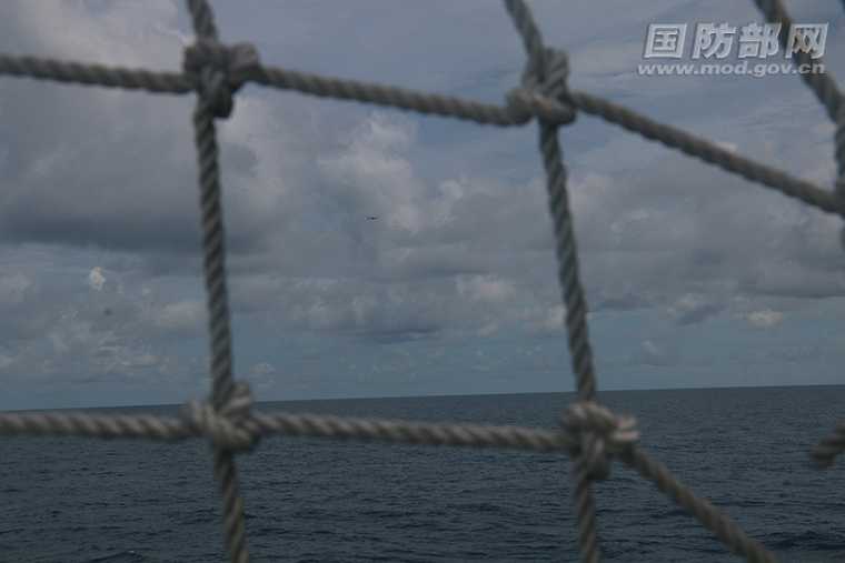 国防部新闻发言人谭克非就中澳舰机相遇答记者问