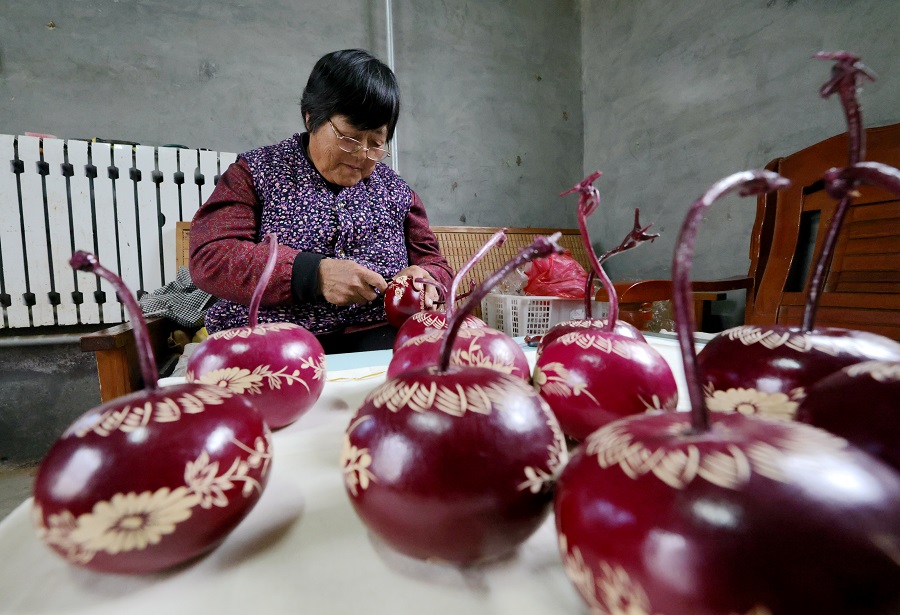 丁桃玲:小葫芦“片”出大乾坤