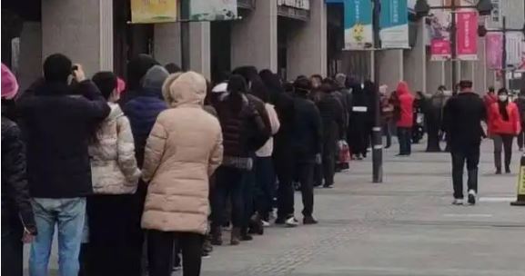 疫情之下，如何解决上海民众“急难愁”？