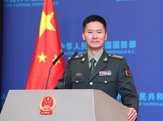 国防部新闻发言人就依法保护英烈名誉荣誉等答记者问