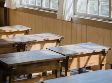 教育部印发学校教职员工疫情防控期间行为指引