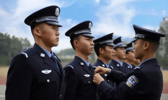 毕业后才知道，军校和警校的差距不一般，家长要替学生把好关