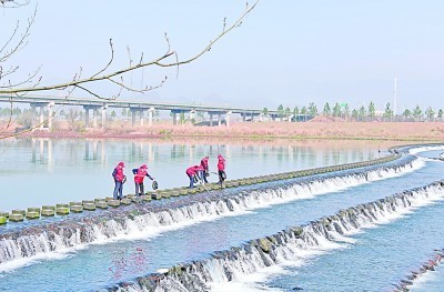 “青”尽全力 一线有我 九千多万名青年志愿者散布于中国大地