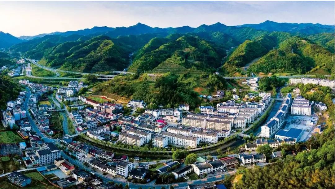 持续巩固拓展脱贫攻坚成果