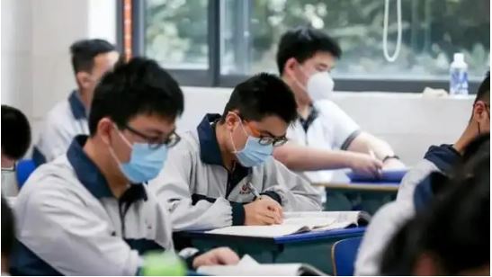备好考试用具、了解防疫要求、不要携带手机……教育部提醒高考考生做好考前准备