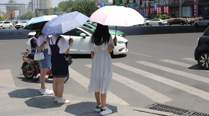 多地最高气温破极值 专家详解成因