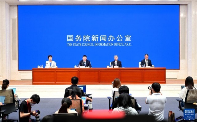全力支持稳定宏观经济大盘 着力防范化解金融风险——银保监会有关部门负责人谈上半年银行业保险业运行发展情况