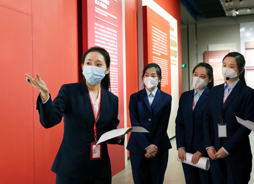 奋进新征程 建功新时代·我们的新时代丨“守护精神家园，有我青春的力量”