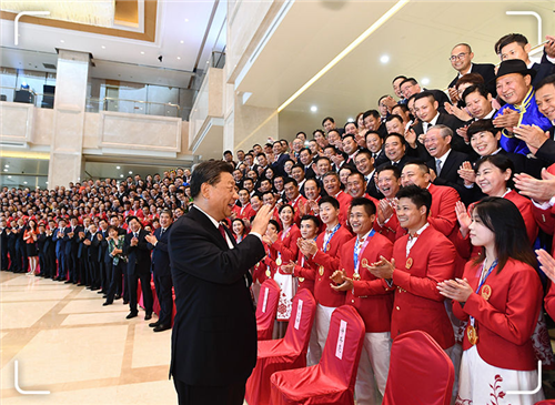 近镜头丨“你虽然没有拿牌，但是含金量绝不次于一块金牌”